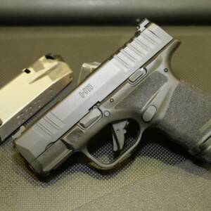 Pištolj HS Produkt HS H11, 9x19 mm