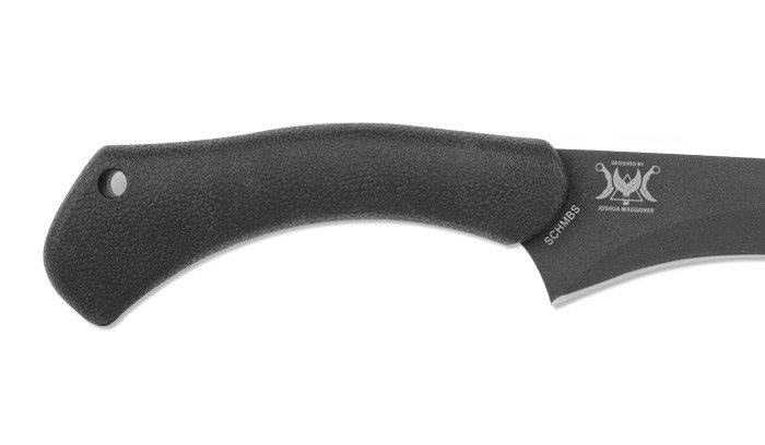 Schrade Priscilla Makhaira je mačeta full tang konstrukcije izrađena od 3CR13 nehrđajučeg čelika s TPE gumom na dršci.